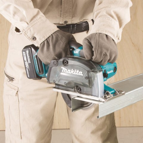 Pilarka tarczowa do metalu 18V MAKITA DCS552RTJ 135mm 2x5,0Ah Pilarka tarczowa do metalu 18V MAKITA DCS552RTJ 135mm 2x5,0Ah