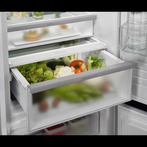 Chłodziarko-zamrażarka ELECTROLUX ENC8MD18S Chłodziarko-zamrażarka ELECTROLUX ENC8MD18S