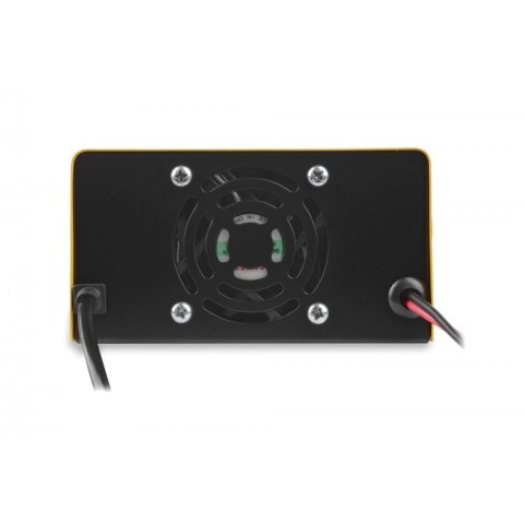VOLT Prostownik Smart Volt Polska 6V/12V 15A A86 VOLT Prostownik Smart Volt Polska 6V/12V 15A A86