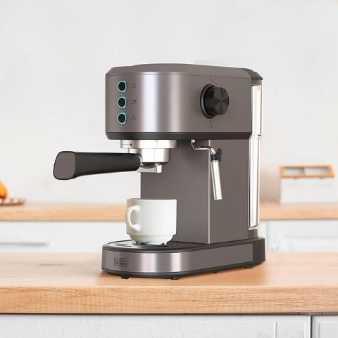 Kolbowy ekspres do kawy Black+Decker BXCO1350E Kolbowy ekspres do kawy Black+Decker BXCO1350E