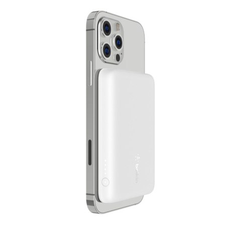 Powerbank bezprzewodowy Belkin BoostCharge Magnetic Wireless Power Bank 2.5K MagSafe Compatible 2500mAh White Powerbank bezprzewodowy Belkin BoostCharge Magnetic Wireless Power Bank 2.5K MagSafe Compatible 2500mAh White